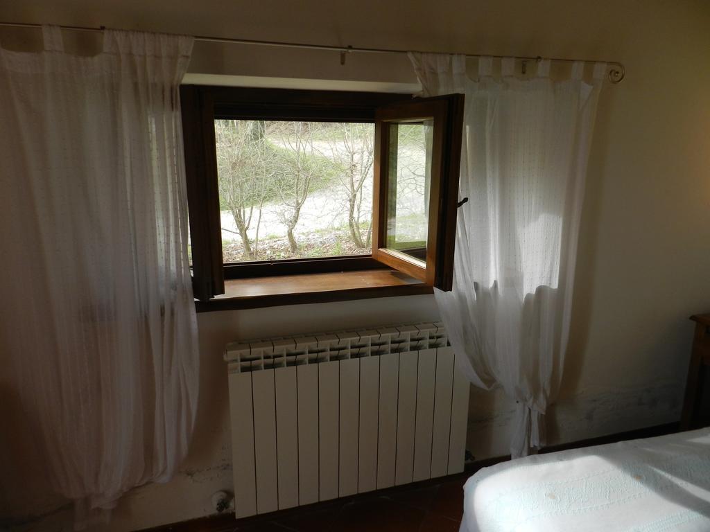 Agriturismo Il Corniolo Кастилионе ди Гарфаняна Стая снимка